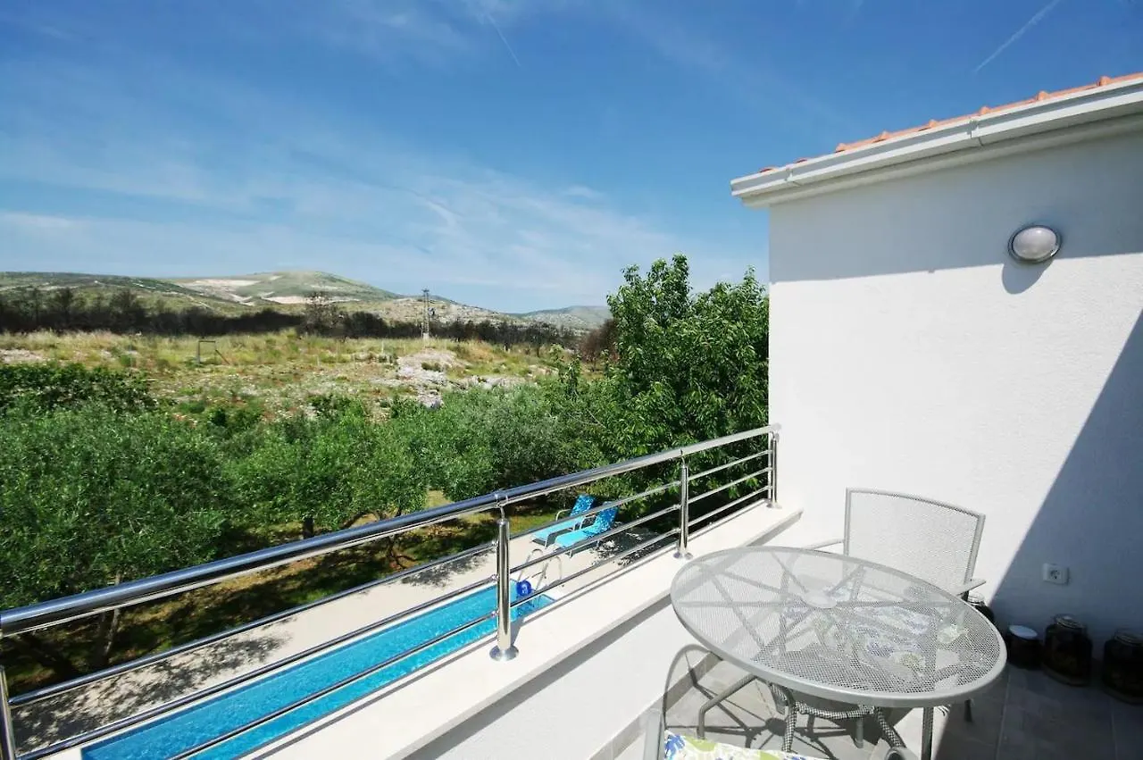 House Viki Villa Plano Holiday home